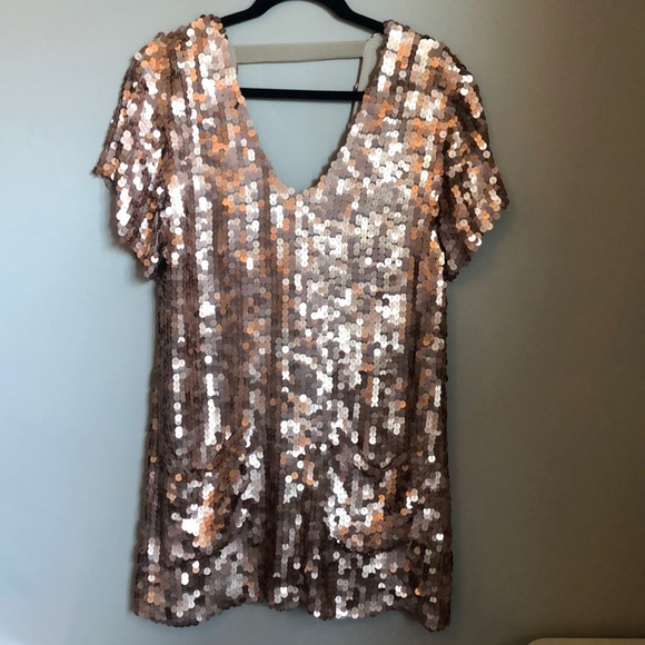 Free People Dresses & Skirts - Free People Gold Sequin Shift Dress in XS